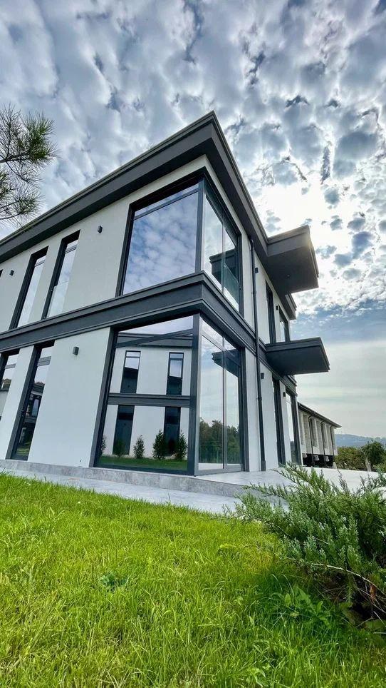 Дом на Тепличной