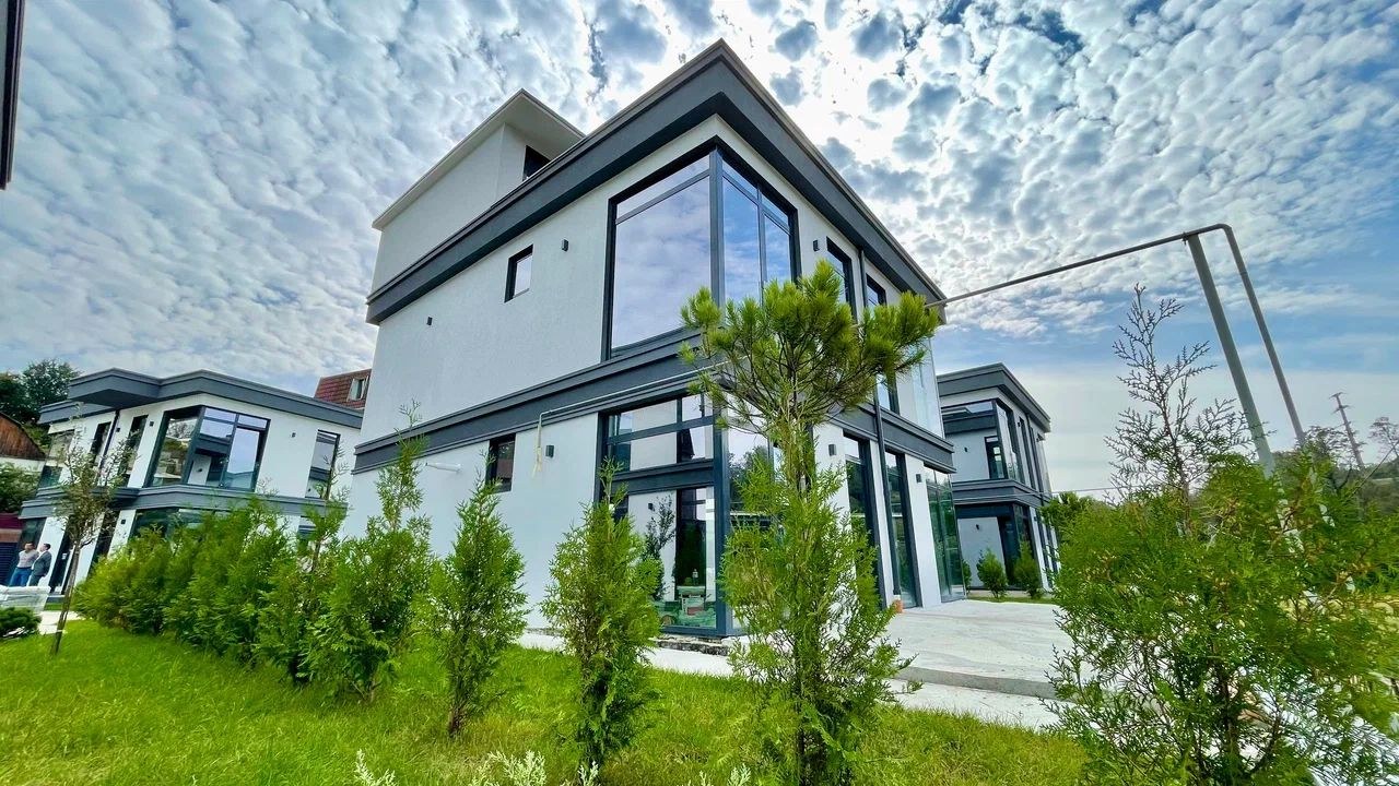 Дом на Тепличной