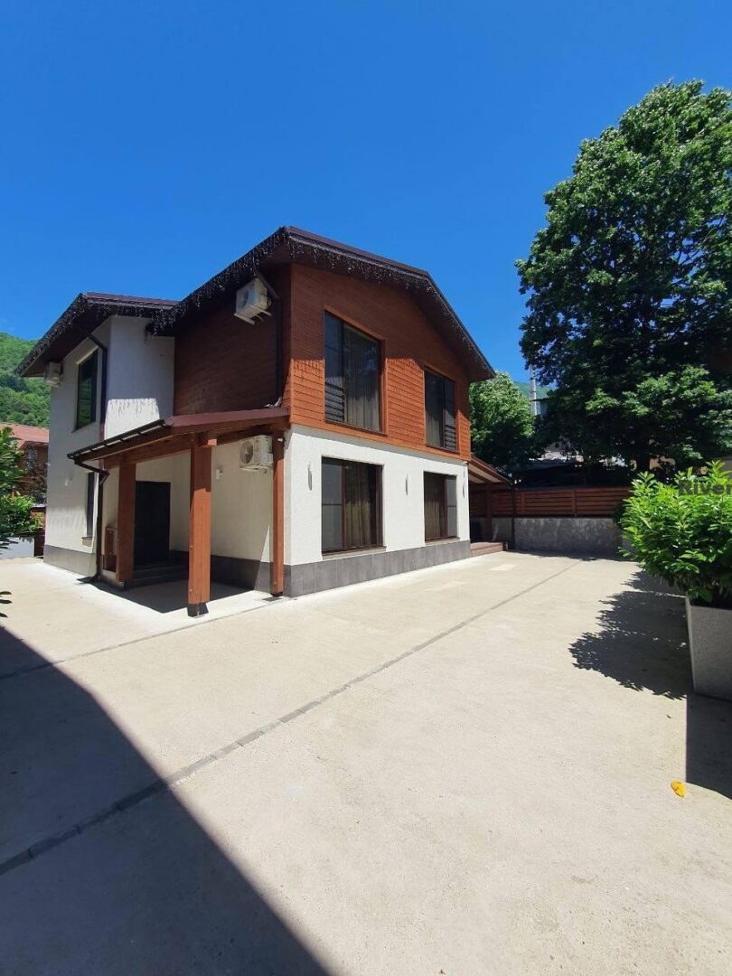 Дом в Красной поляне