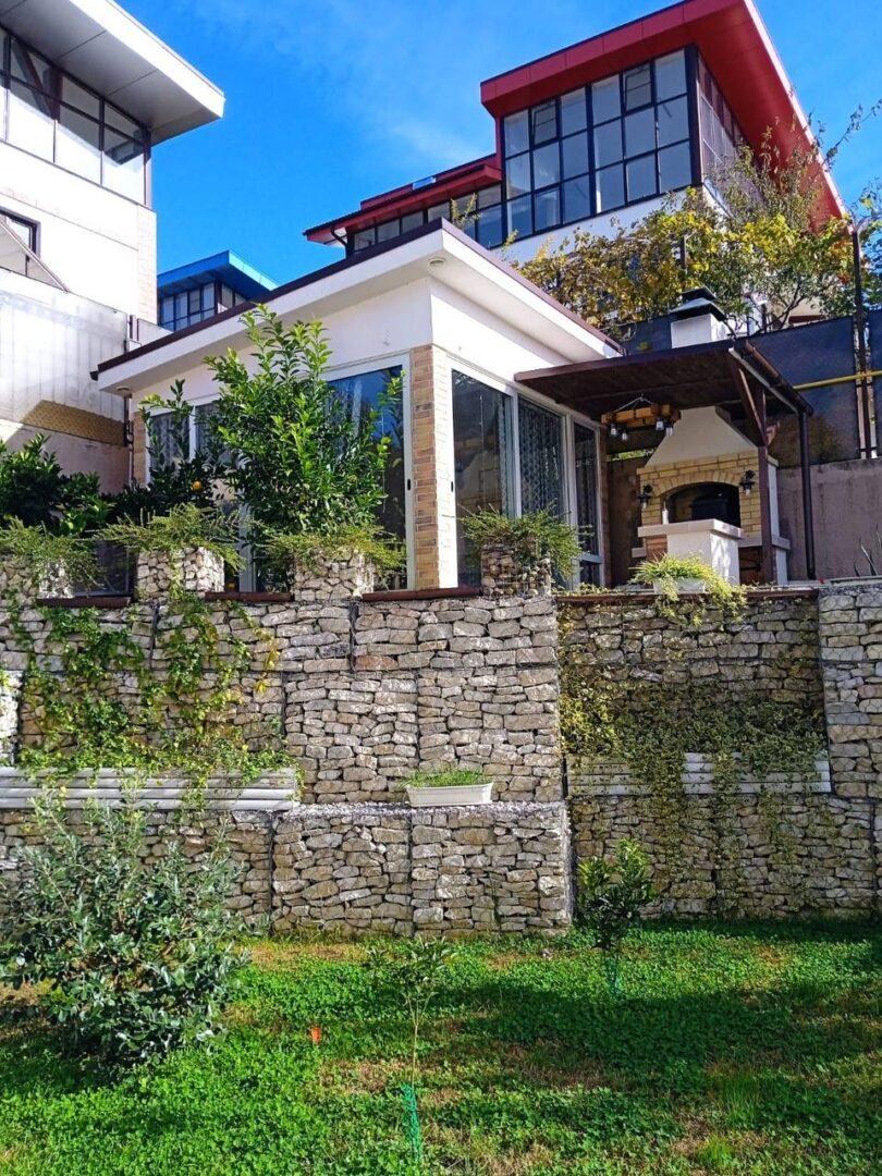 Дом в живописном районе