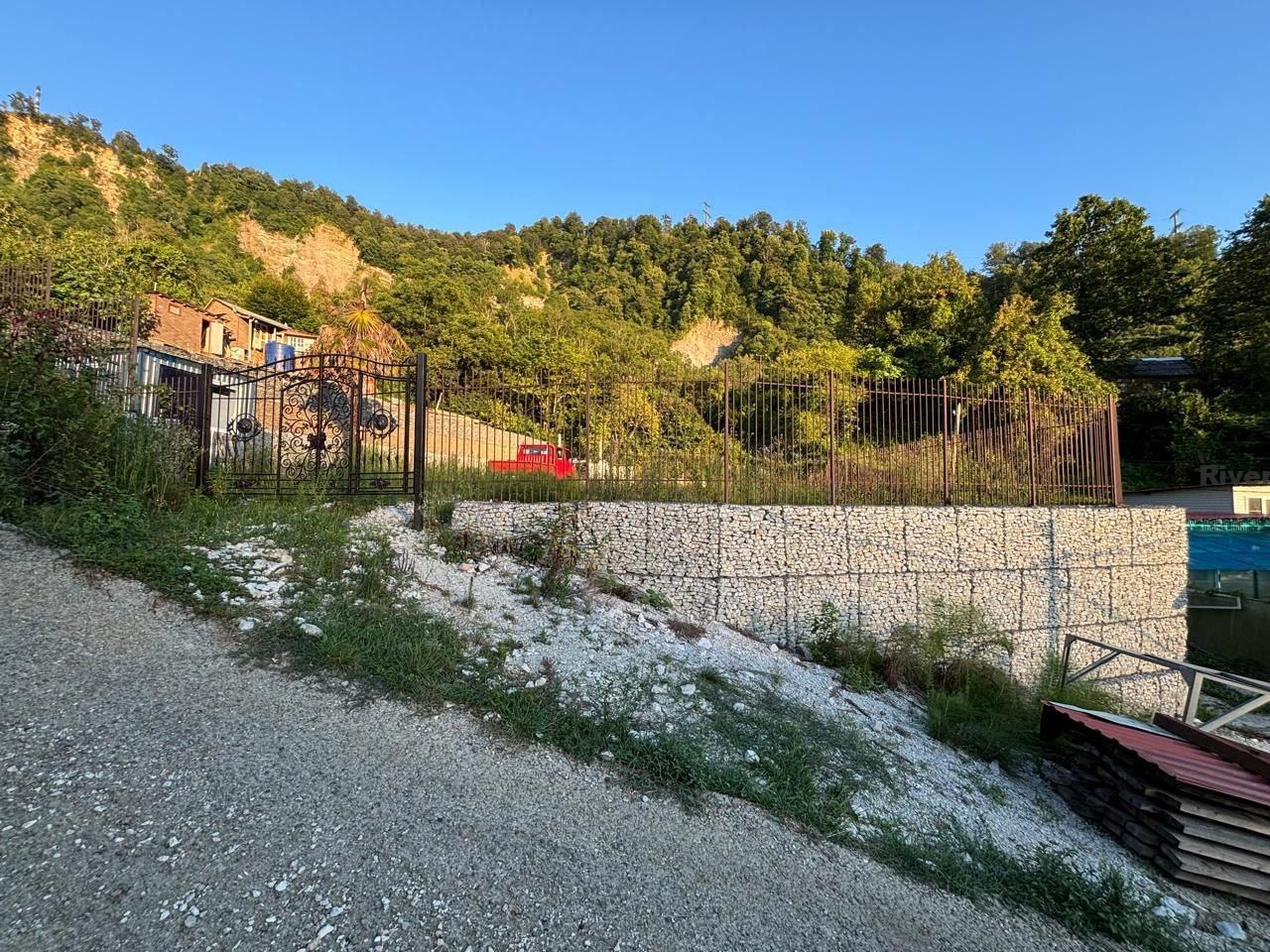 Участок в Хосте