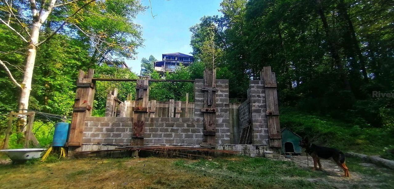 Участок в уединенном месте Сочи